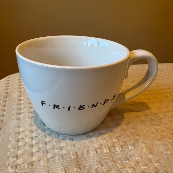 FRIENDS - Central Perk Mug - Picture 1 of 4